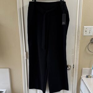 Alfani Black Wide Leg Women's Pants with belt. NWT